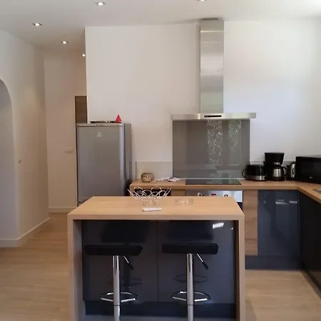 Particulier Parking Gratuit Piscine Chauffee 4*