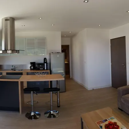 Particulier Parking Gratuit Piscine Chauffee 4*