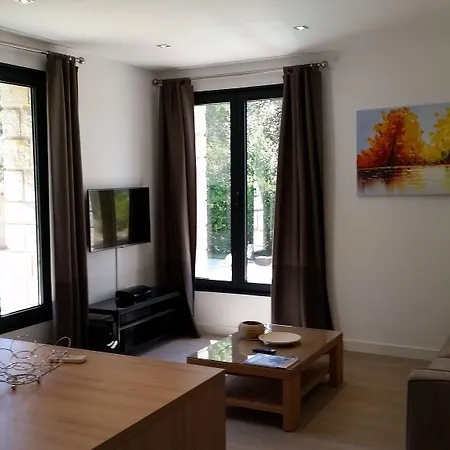 Particulier Parking Gratuit Piscine Chauffee 4*