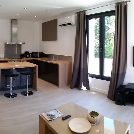 Particulier Parking Gratuit Piscine Chauffee