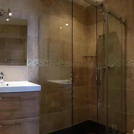 Particulier Parking Gratuit Piscine Chauffee 4* Каси