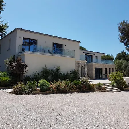 Particulier Parking Gratuit Piscine Chauffee Отель 4*