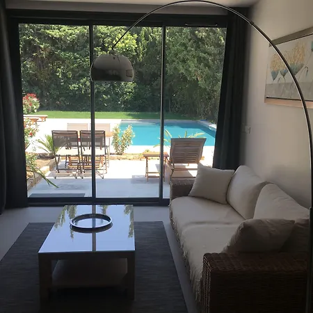 Particulier Parking Gratuit Piscine Chauffee 4* Каси