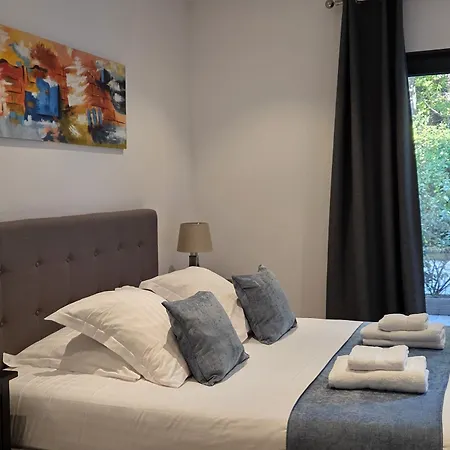 فندق Particulier Parking Gratuit Piscine Chauffee 4*
